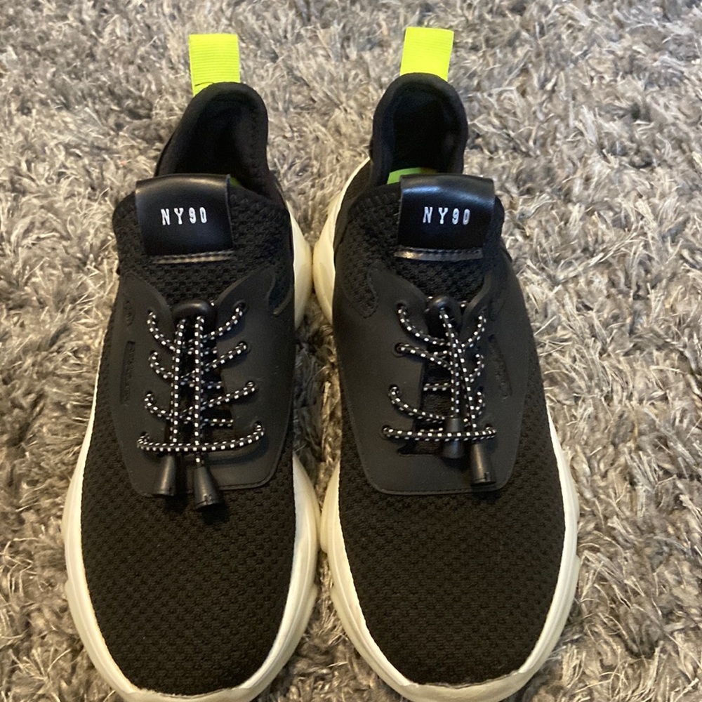 Steve Madden NY 90 Sneakers